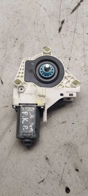 Front door window regulator motor 8k0959802B