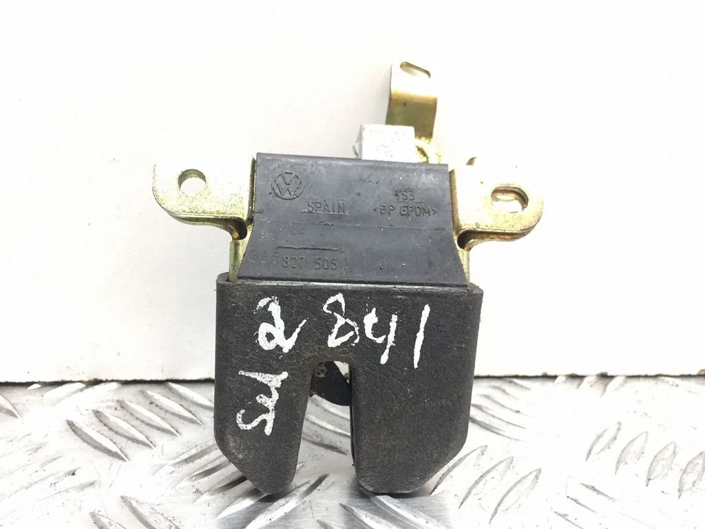 Tailgate/trunk/boot lock/catch/latch 3B5827505