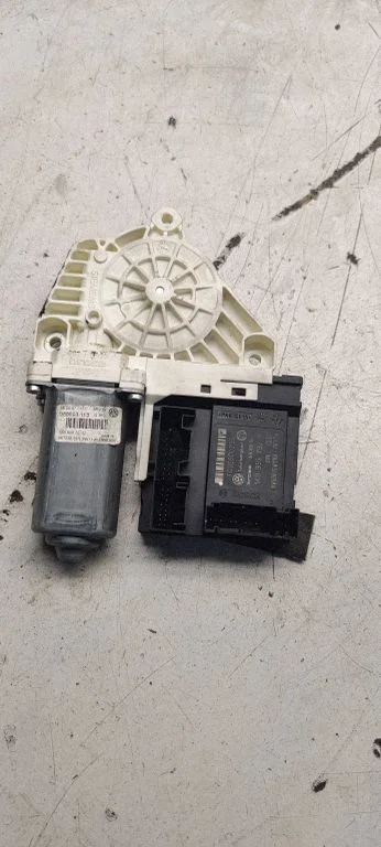Front door window regulator motor 1k0959702q