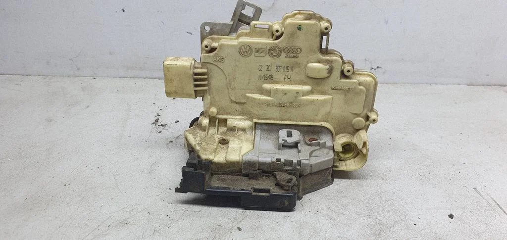 Front door lock 3C1837015A