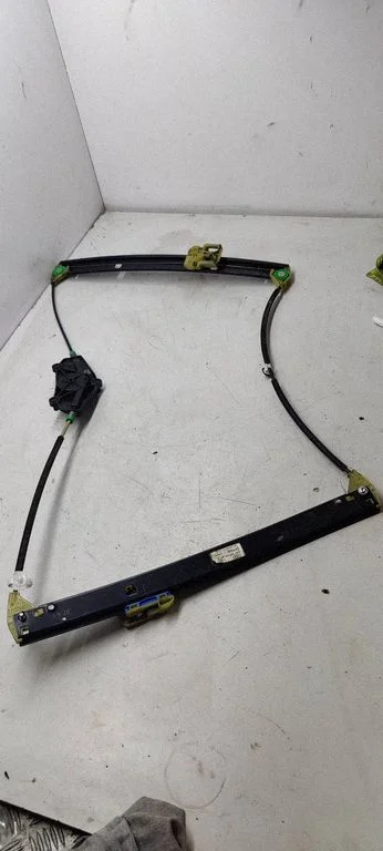 Front door window regulator with motor 8k0837461a