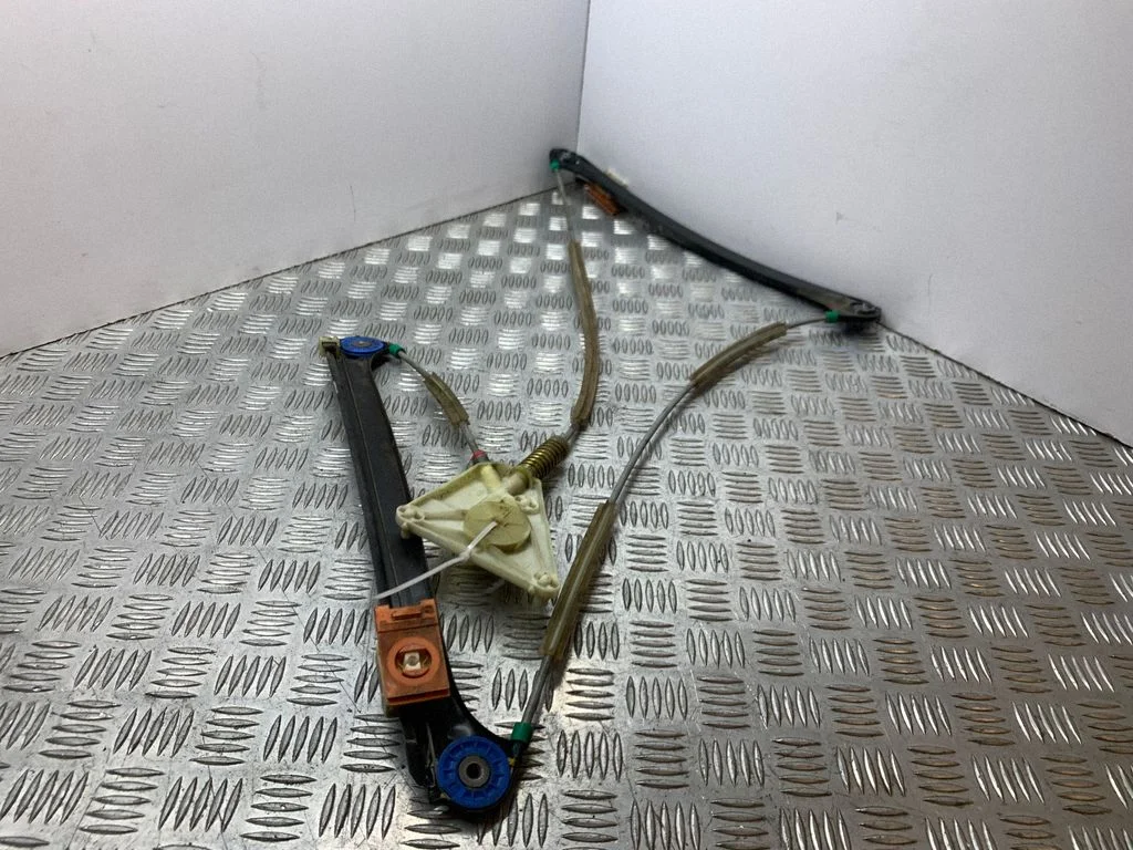 Priekinis el. lango pakėlimo mechanizmas be varikliuko