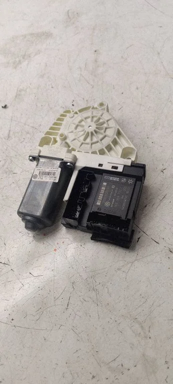 Front door window regulator motor 1k0959702P
