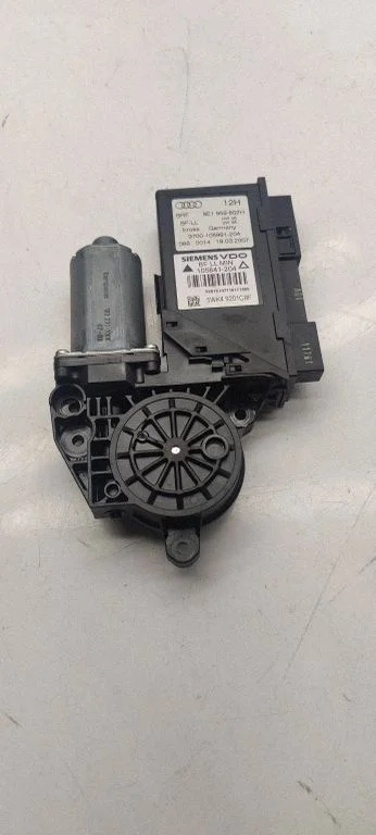Front door window regulator motor 8E1959802H
