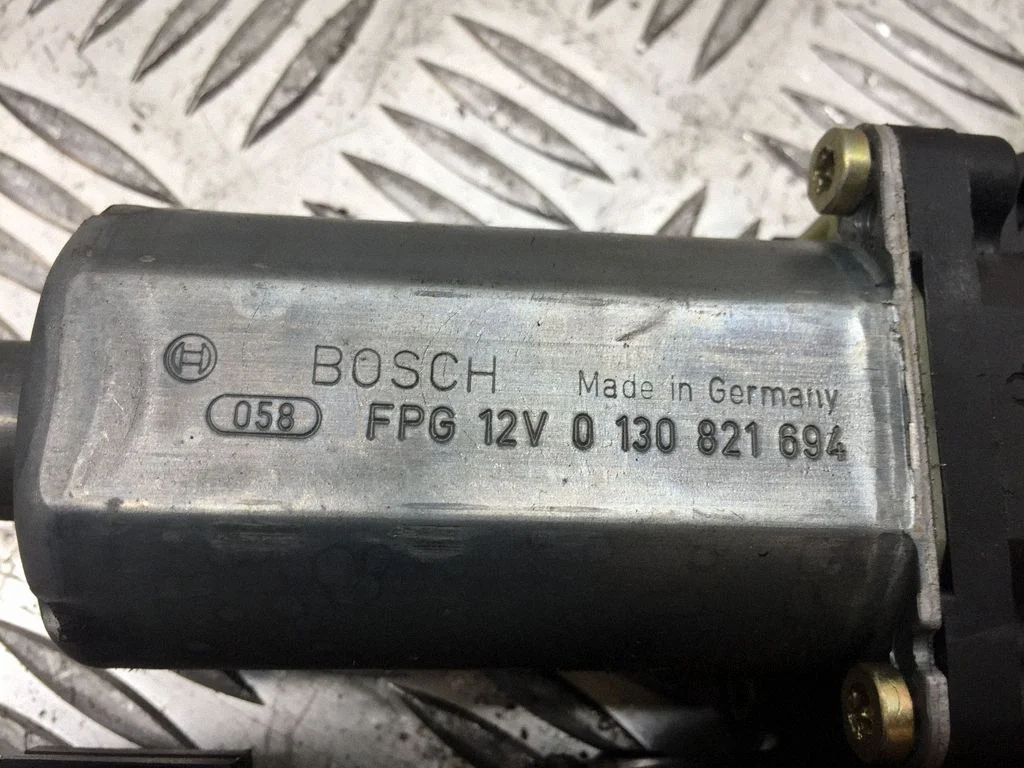 Front door window regulator motor 0130821694