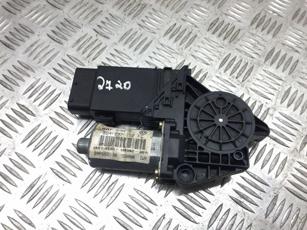 Front door window regulator motor 3B4837752FC