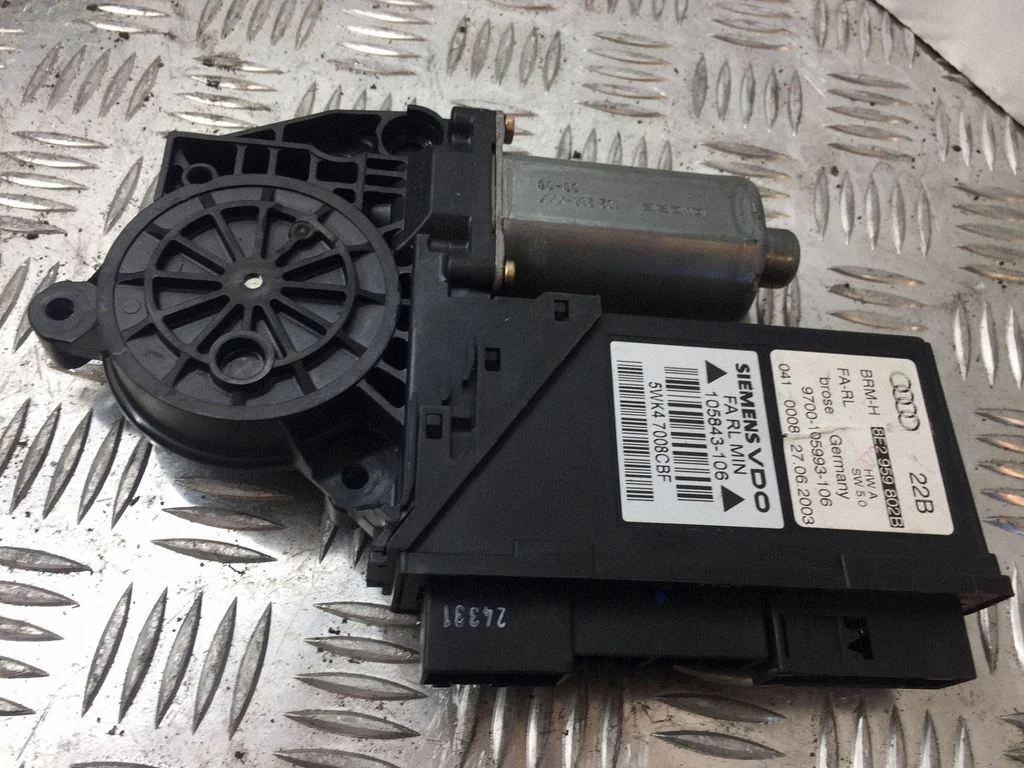 Front door window regulator motor 8E2959802B