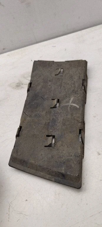 Front bumper mounting bracket 8E0807152A