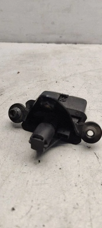 Tailgate/trunk/boot lock/catch/latch 1z5827501C