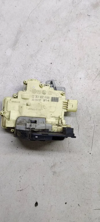 Front door lock 3c1837016A