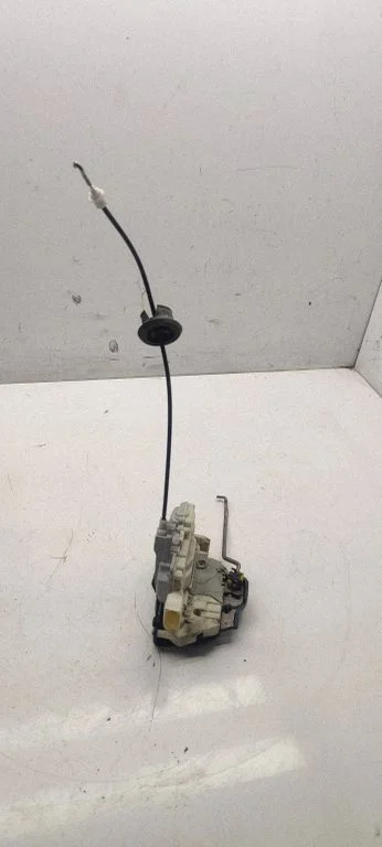 Front door lock 8e1837015AA