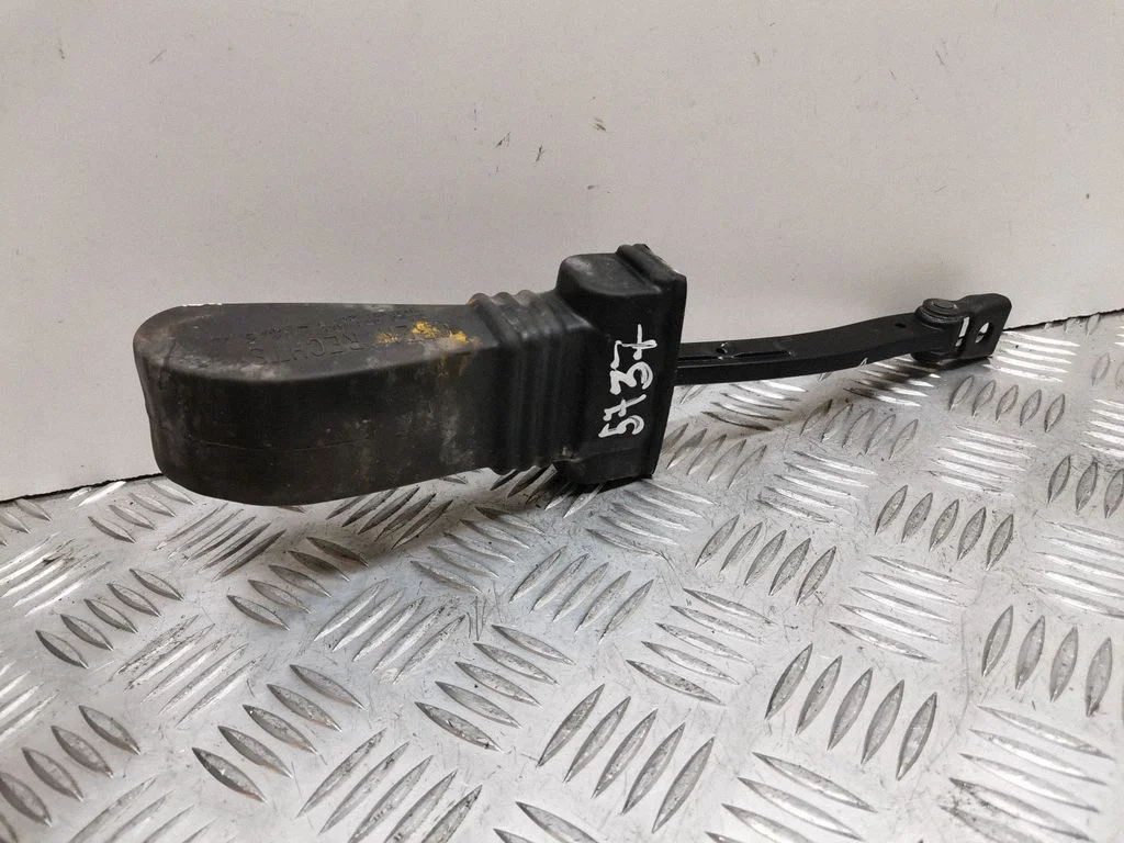 Front door check strap stopper – Audi A4 Allroad B8 (2008-2016)