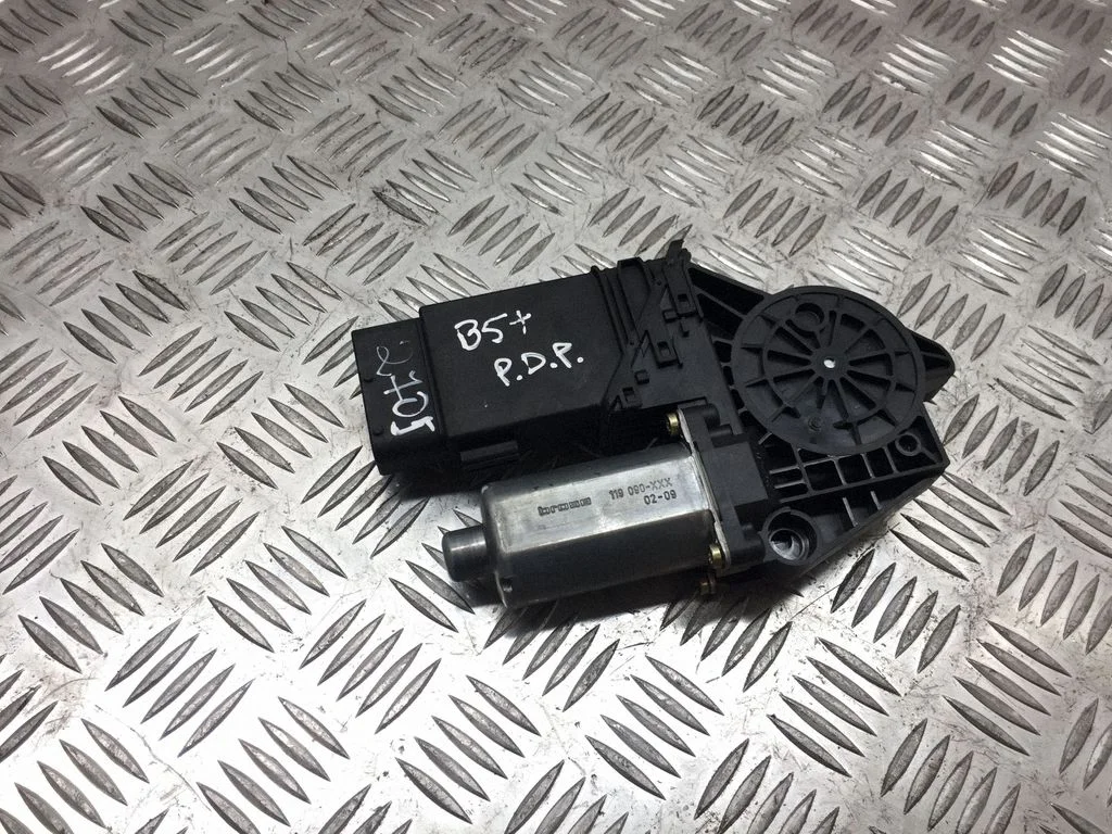Front door window regulator motor 130821694