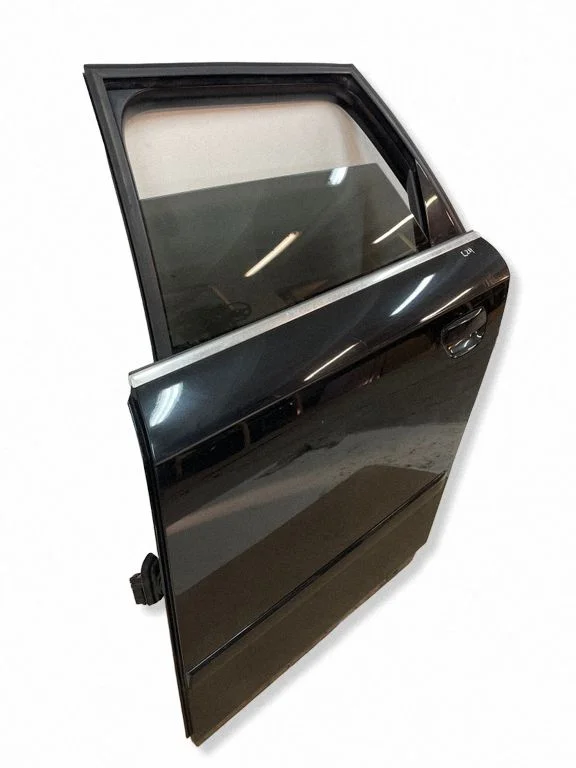 Rear door – rear left