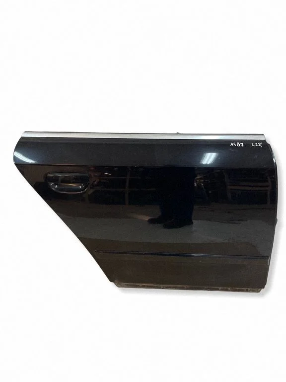 Rear door – rear right