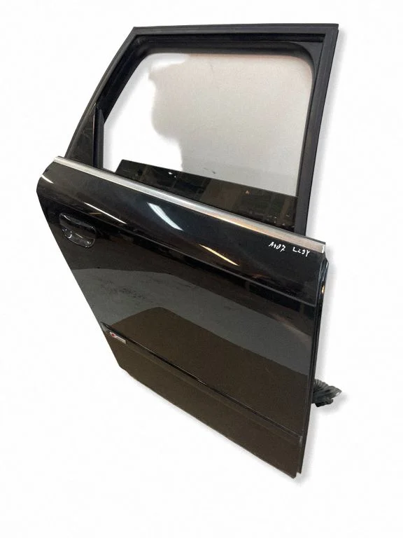 Rear door – rear right