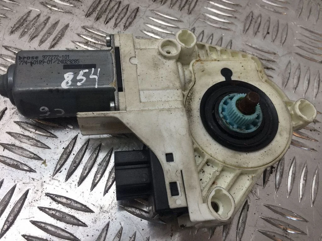 Front door window regulator motor 4F0959802D