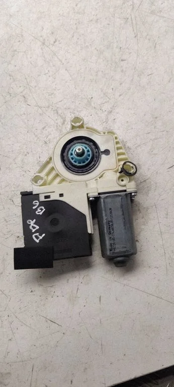 Front door window regulator motor 1K0959702AE