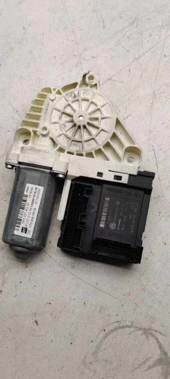 Front door window regulator motor 5p0837402q