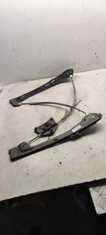Front window lifting mechanism without motor 5c6837461A