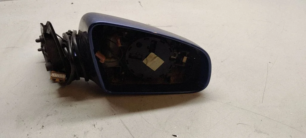 Esiukse elektriline välispeegel 8E1858532F