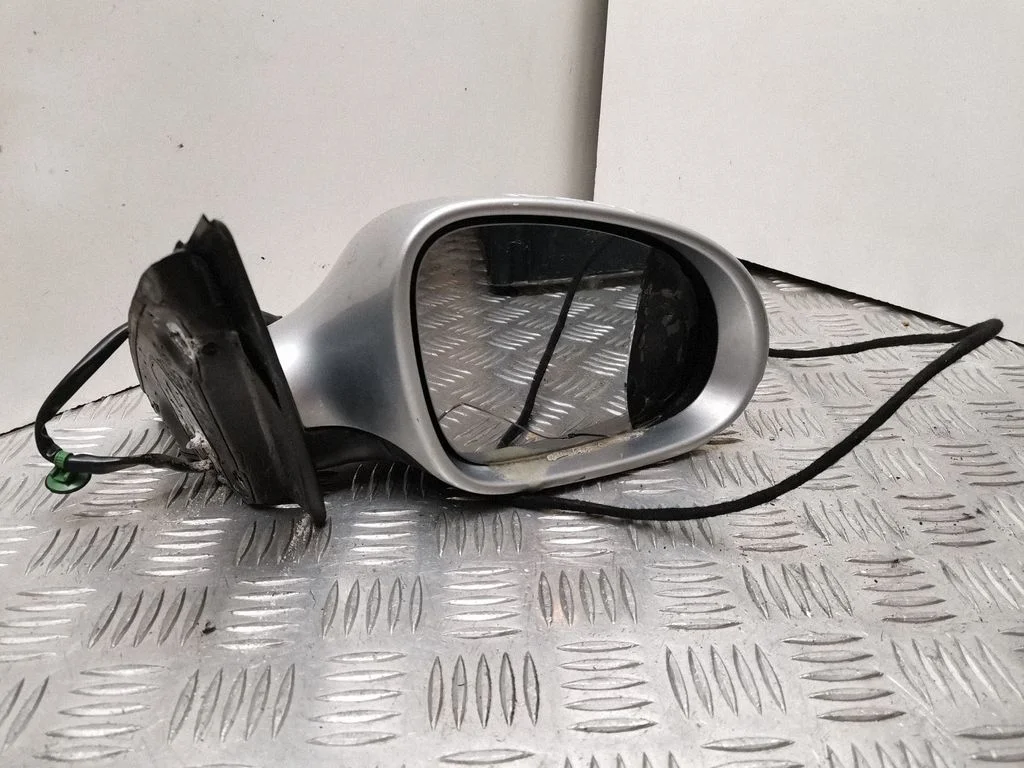 Lusterko elektryczne 3C0857934