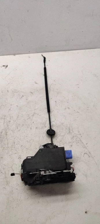 Rear door lock 7L0839016D