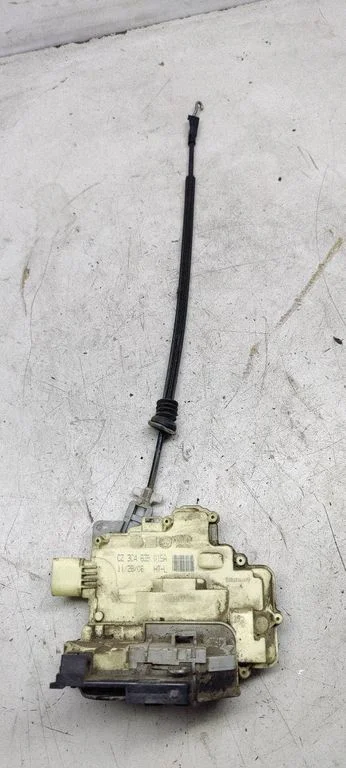 Rear door lock 3C4839015A