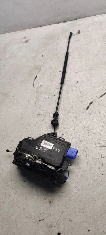 Rear door lock 7L0839016D