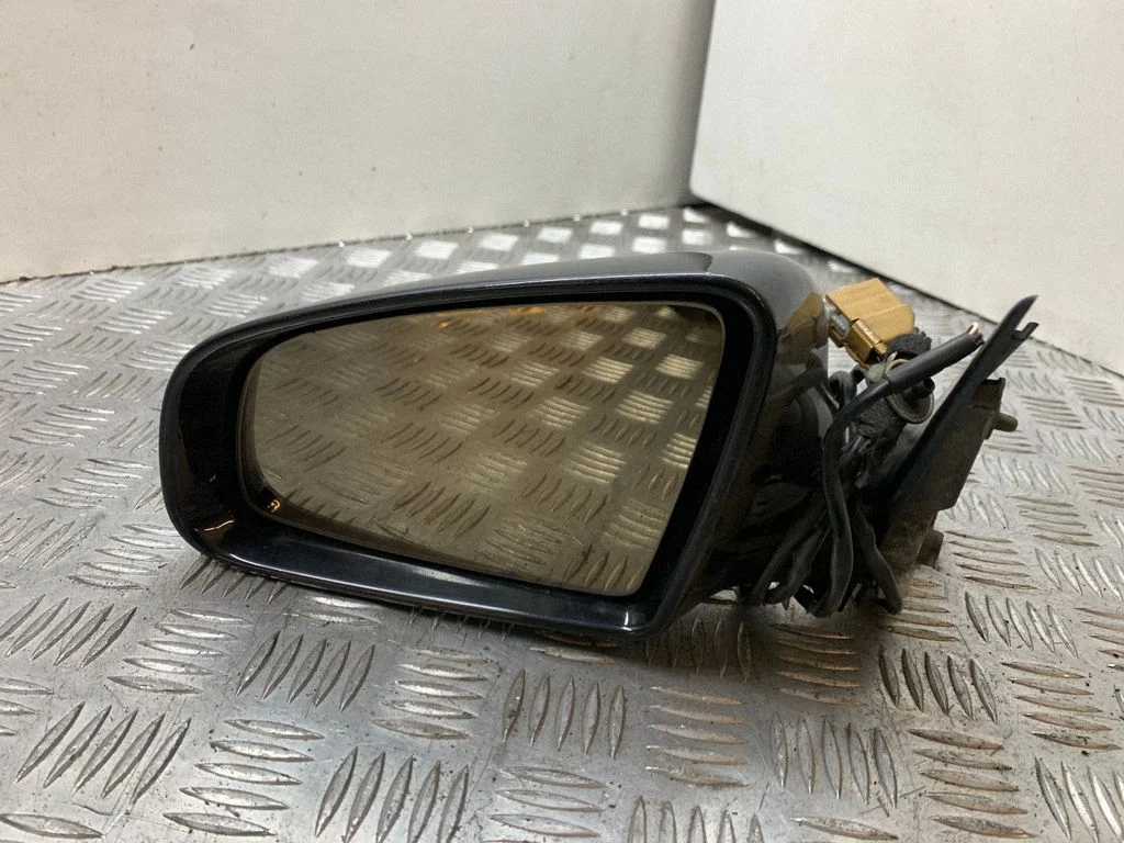 Front door electric wing mirror 010681