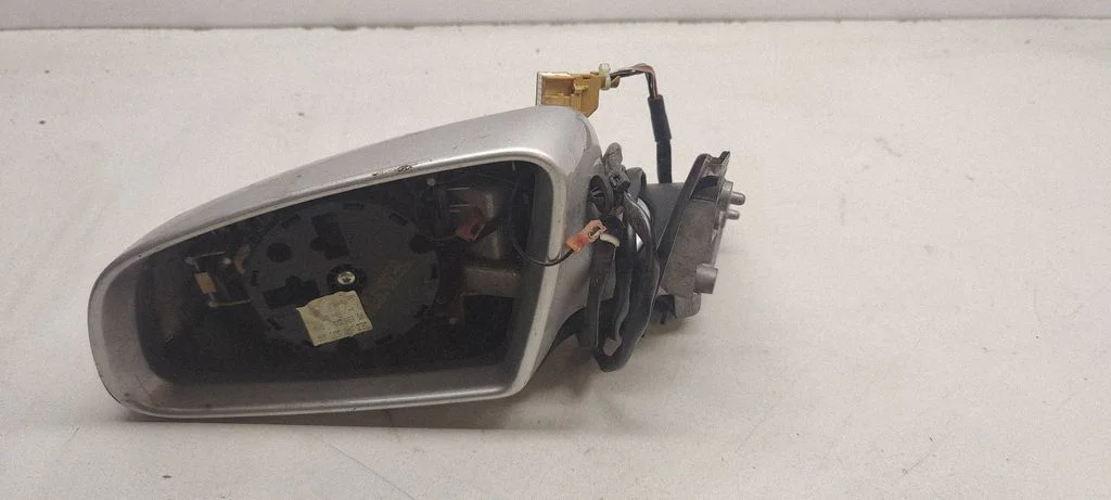 Front door electric wing mirror 8E2858531AA