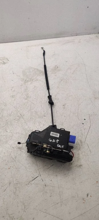 Rear door lock 7L0839016