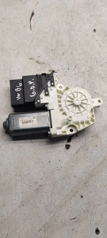 Rear door window regulator motor 1k0959704p