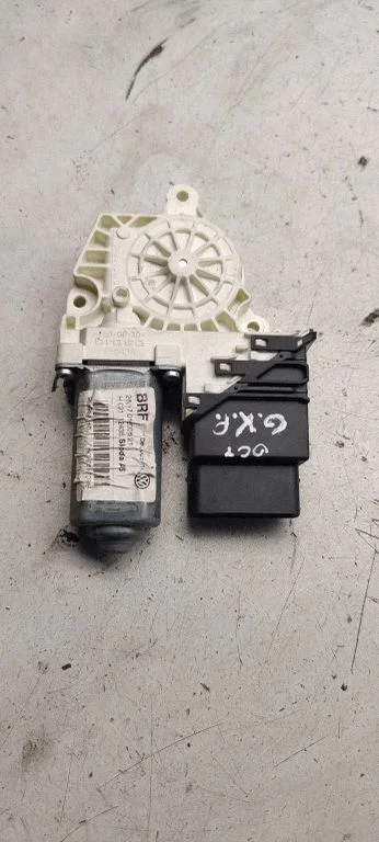 Rear door window regulator motor 1k0959703e