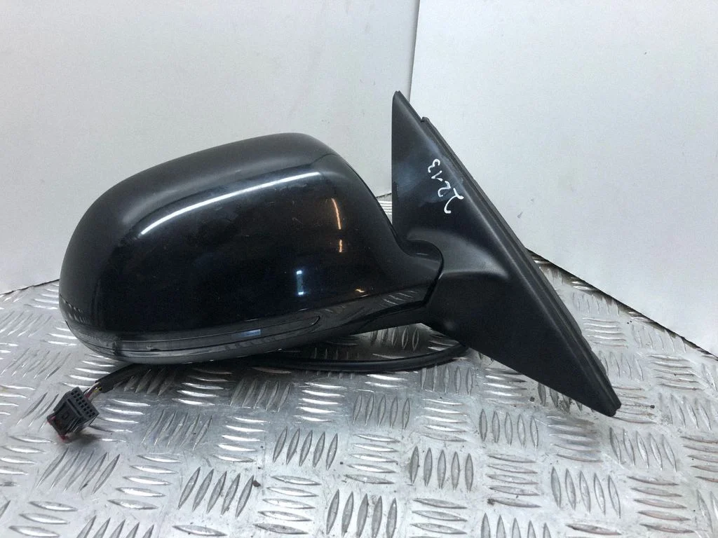 Front door electric wing mirror