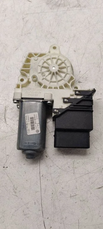 Rear door window regulator motor 3C9959703