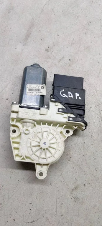 Rear door window regulator motor 1k0959704P