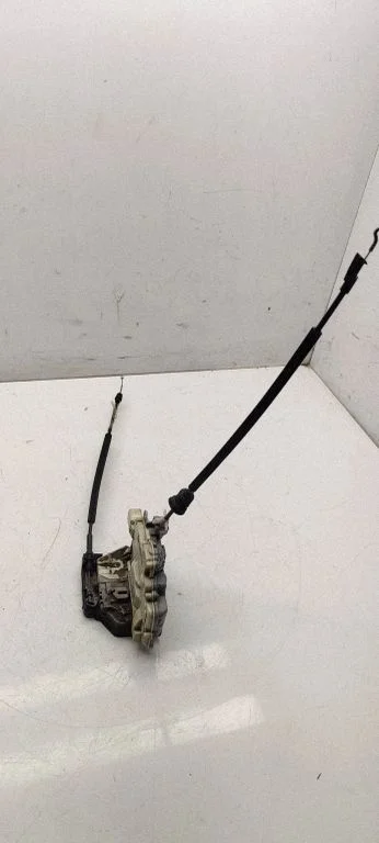 Rear door lock – rear left
