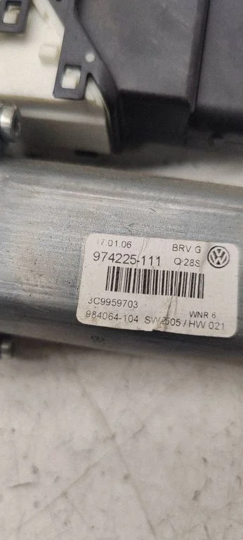 Rear door window regulator motor 3C9959703