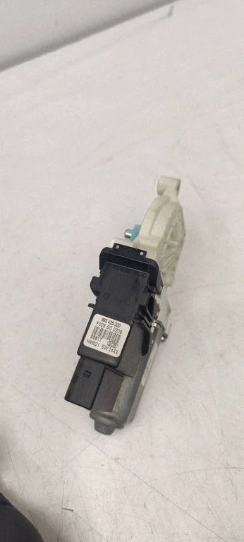 Rear door window regulator motor 1K0959704F