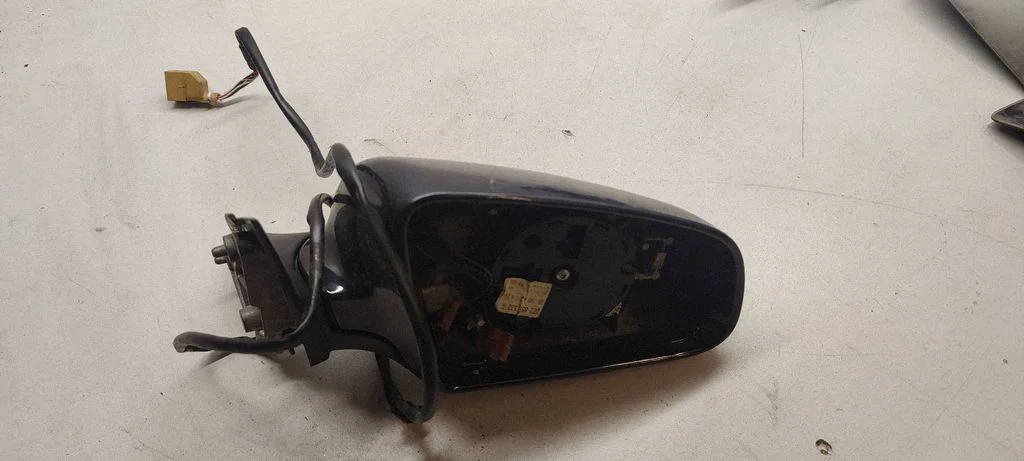 Front door electric wing mirror 8E2858532G