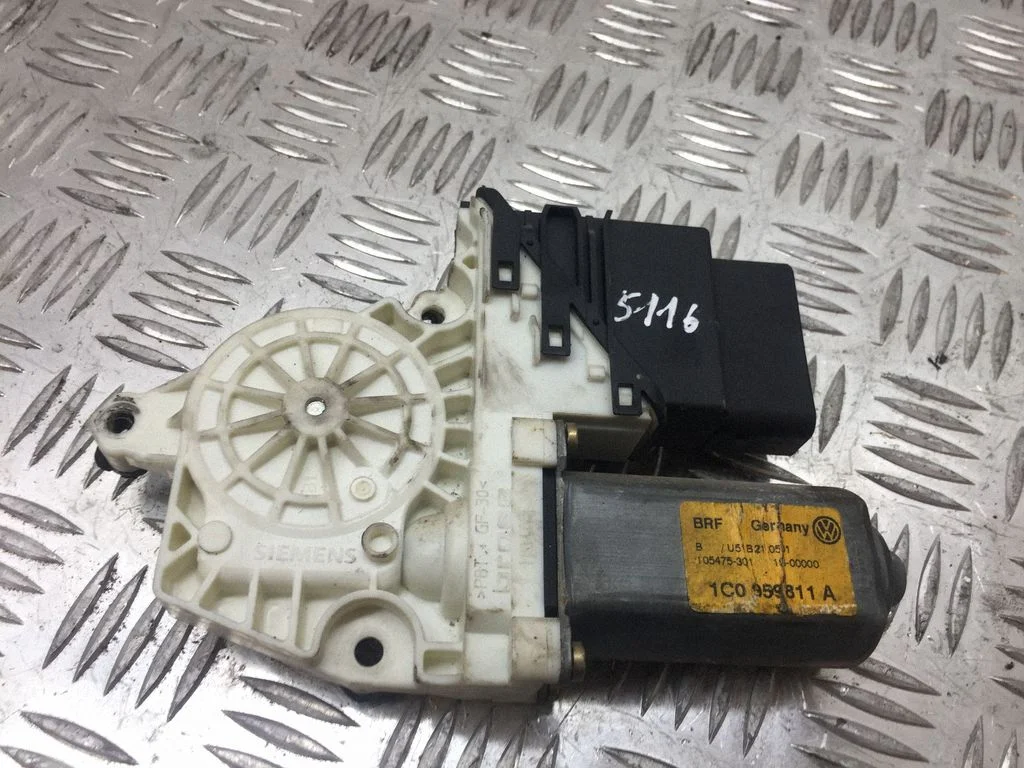 Aizmugurējā loga pacēlāja motoriņš 1C0959811A