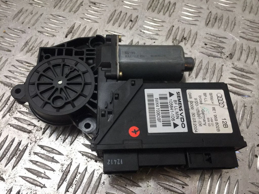 Front door window regulator motor 8E1959802B