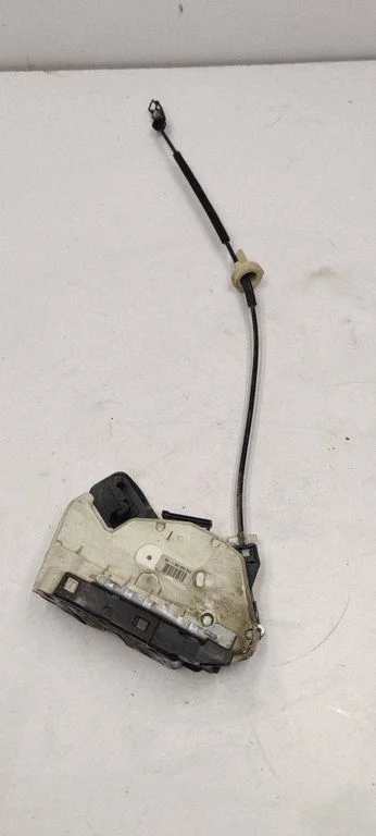 Front door lock 5K1837016