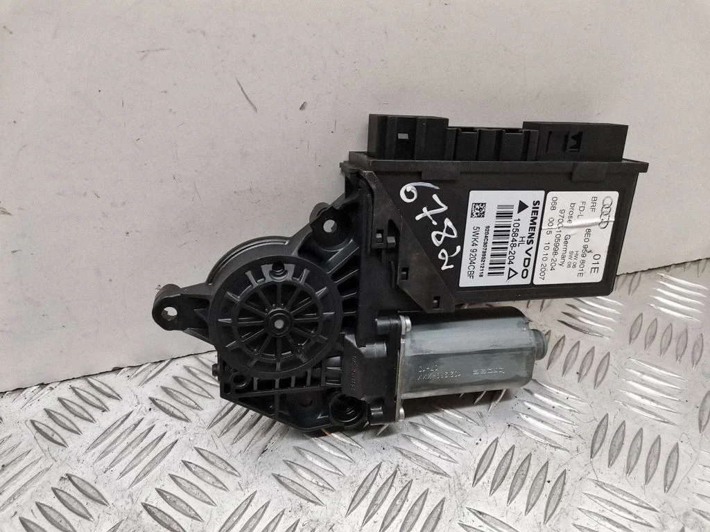 Rear door window regulator motor – Audi A4 S4 B7 8E 8H (2005-2008)