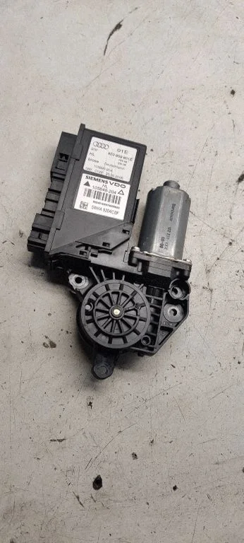 Rear door window regulator motor – Audi A4 S4 B7 8E 8H (2005-2008)