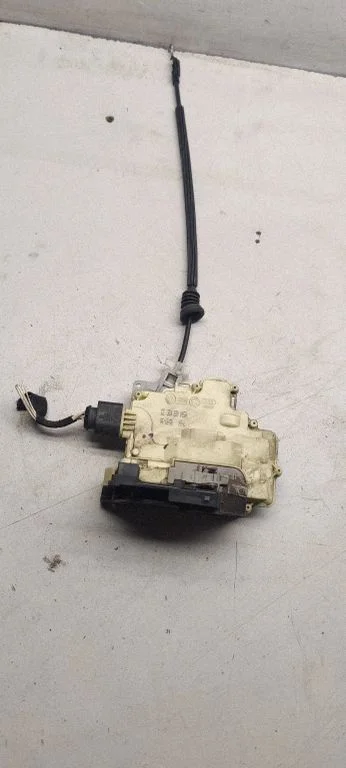 Rear door lock 3c4839015A