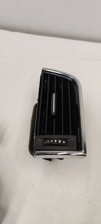 Dashboard side air vent grill/cover trim 5E0819701A
