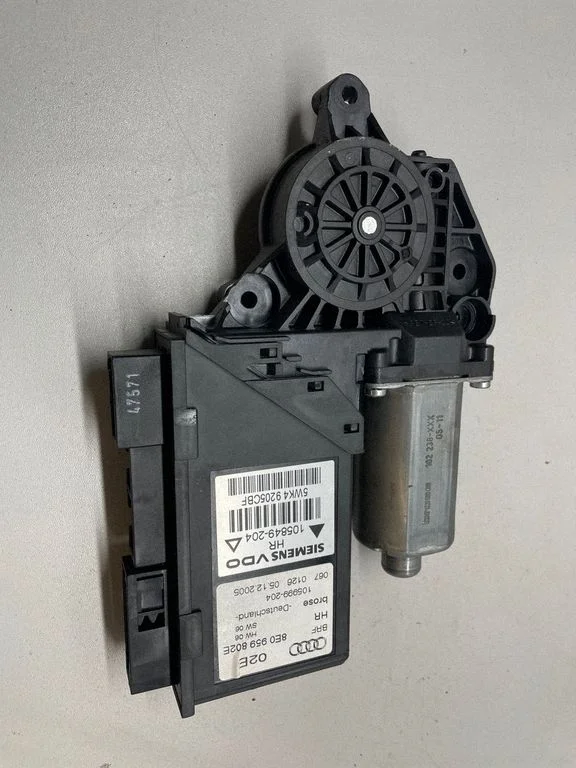 Rear door window regulator motor – Audi A4 S4 B7 8E 8H (2005-2008)