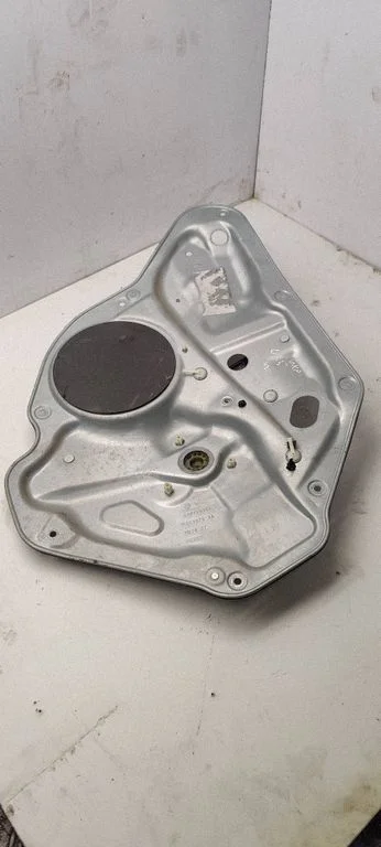 Rear window lifting mechanism without motor 1K9839755A